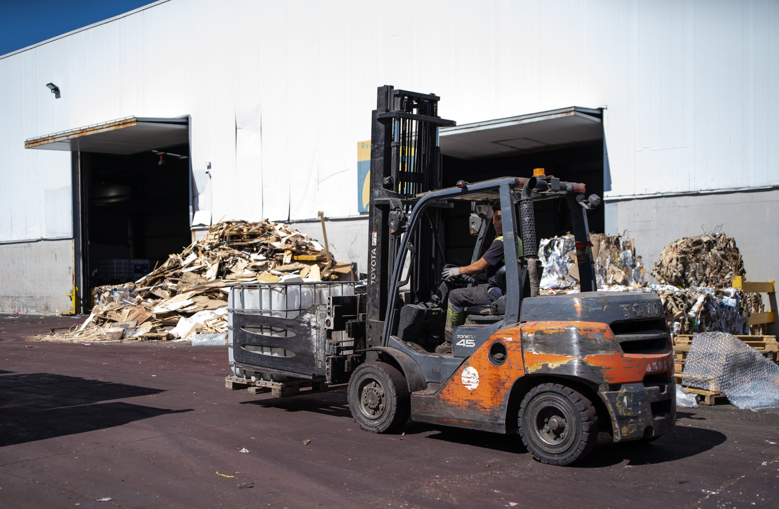 Traspaleta de reciclaje en Valladolid